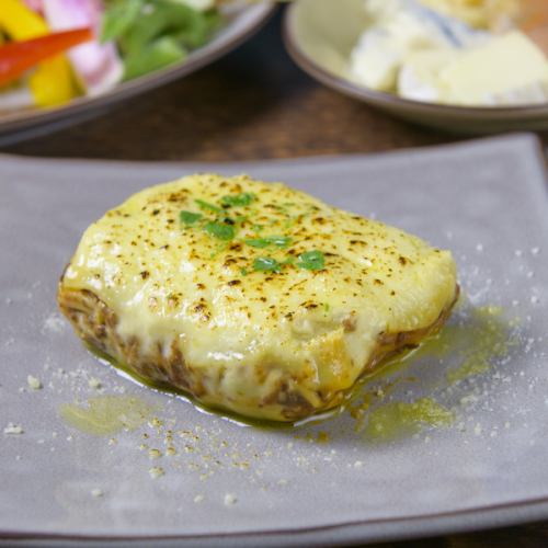ラザニア『ナポリの名物料理！自家製ミートソースと焦がしチーズ』