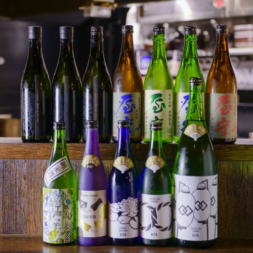 Yoakashi 是东京唯一一家供应东京顶级清酒和来自东京隐秘酒庄的清酒的居酒屋。