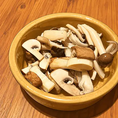 きのこ尽くしの自家製ピクルス