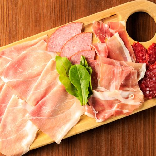 Raw ham & salami platter