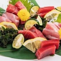 Bluefin tuna sashimi (three pieces)