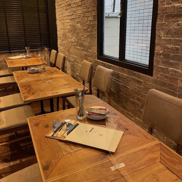 [Minami-Shinjuku 3 minutes] An Italian restaurant located a little away from the hustle and bustle of Shinjuku.The space where you can feel the warmth of the wood designed by the designer can be used in various situations such as dates, celebrations, and banquets.