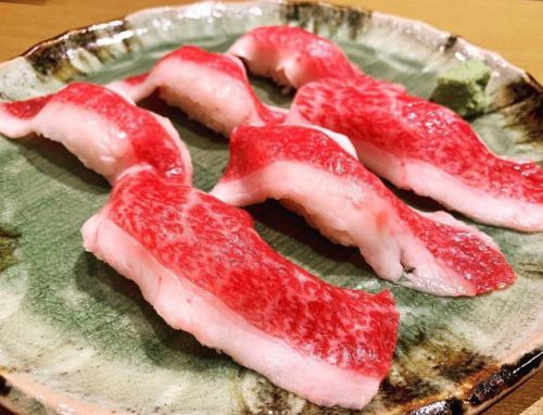 宮城蔵王牛炙り肉寿司(お通しと同じものです)