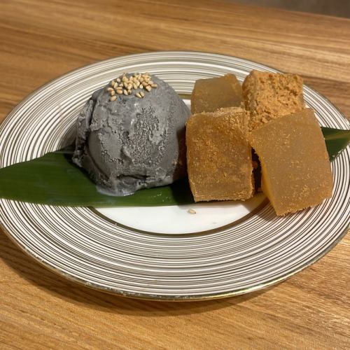 Black sesame kinako ice cream with warabi mochi