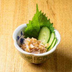 サメ軟骨梅和え