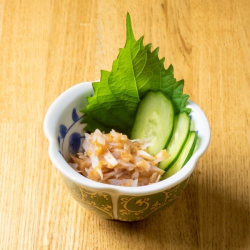 サメ軟骨梅和え