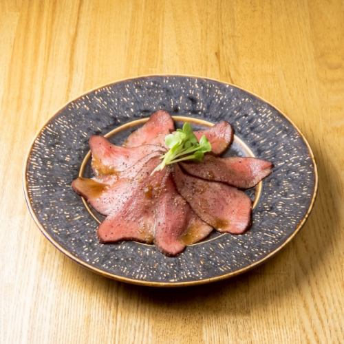 牛タンのローストビーフ