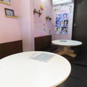 (Private room for 12 people x 1) We also have semi-private rooms for 4 to 12 people. Enjoy your meal slowly in a private room.Otaku activities are also possible, so please come and visit us with your favorite person♪