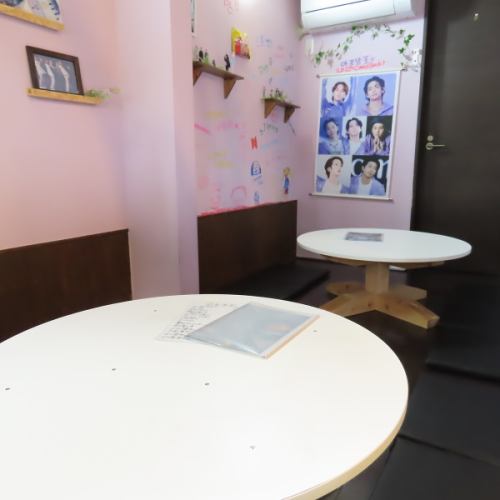 (Private room for 12 people x 1) We also have semi-private rooms for 4 to 12 people. Enjoy your meal slowly in a private room.Otaku activities are also possible, so please come and visit us with your favorite person♪