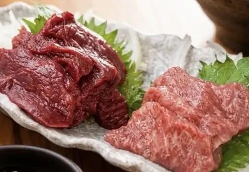 馬刺し二種盛り