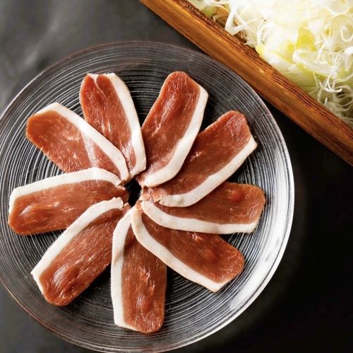 鴨料理を喰らい“贅沢気分”。柔らかい肉質と14℃で溶ける脂身の旨みが特徴の岩手鴨で舌鼓