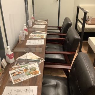 お一人様でも安心してご利用頂けるカウンター席もご用意しております。