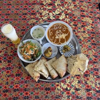 みんなで楽しくパーティも可能♪テーブル席とお座敷席をご用意しています！