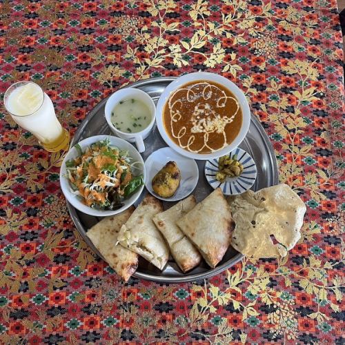 みんなで楽しくパーティも可能♪テーブル席とお座敷席をご用意しています！