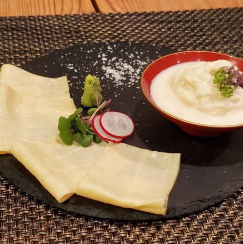 平湯葉とくみ湯葉のお造り