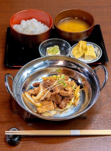 【定番定食】とんちゃん鶏焼肉定食