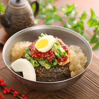 [D] This course is perfect for the hot summer! (2 hours of all-you-can-drink draft beer included!) 9 dishes including main course and cold noodles for 5,000 yen
