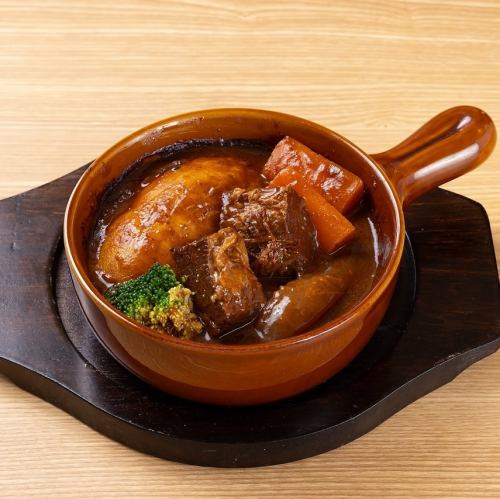 ◎ Slowly simmered beef stew