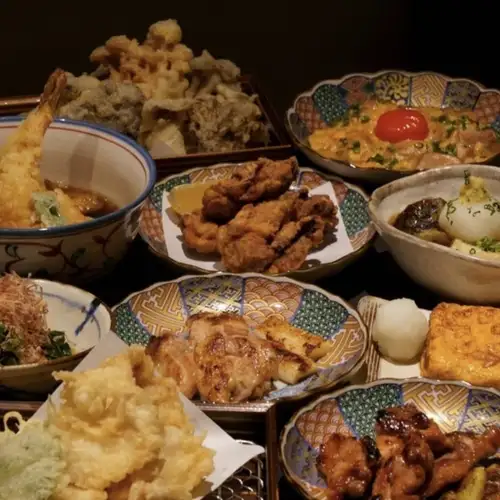 皆でシェアする多彩な逸品