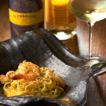 Carbonara with smoked shrimp and American soup stock