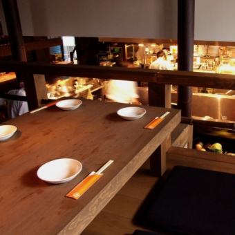 The second floor seat like a hideout.From the seats you can feel the live feeling and lively feelings of the kitchen.