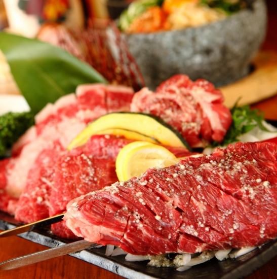 使用自助餐中找不到的高級肉類◎自助餐和飲品3,680日元起！
