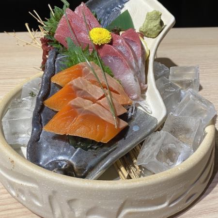 [Autumn Banquet] Draft beer included, 7 dishes including chicken breast shabu-shabu and 3 kinds of sashimi, plus all-you-can-drink, 5,000 yen (tax included)