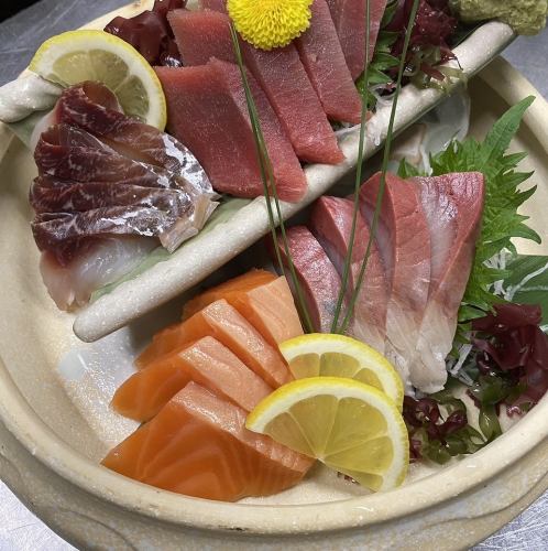 [Winter Banquet] 7 dishes including seafood hotpot and 4 kinds of sashimi, including draft beer, plus all-you-can-drink, 6,000 yen