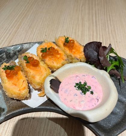 サーモンのレアカツフライ　ピンクタルタル