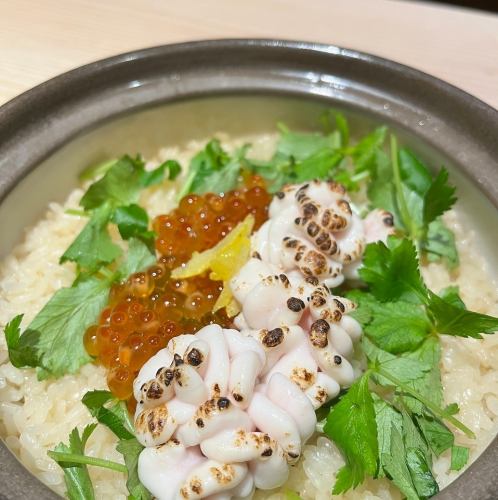 白子といくらの土鍋ご飯