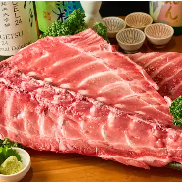 【Impressive Appearance】Bone-in Bluefin Tuna Sashimi Platter ◆A popular dish that livens up any party!