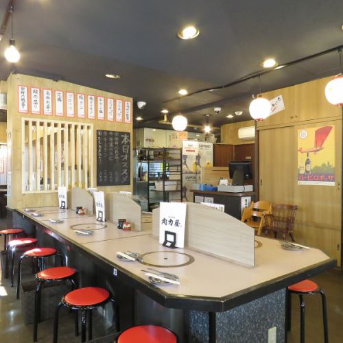 The retro interior that makes you feel the Showa era makes you feel nostalgic.For a large number of drinking parties and a quick drink after work ◎ There is no doubt that the drinking party in a different atmosphere will be exciting!