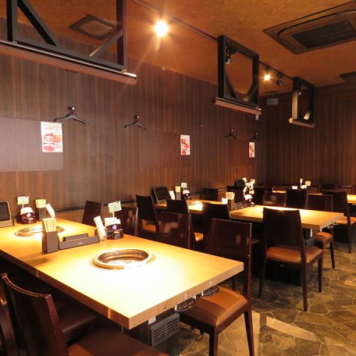 It's a spacious restaurant with a maximum of 75 seats! It's a great space for private parties