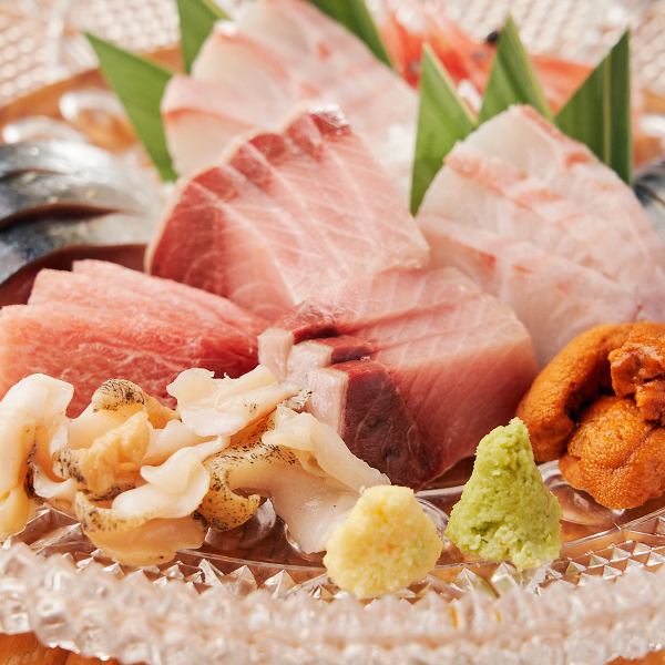 【魚の蔵名物】毎朝市場で厳選する旬の刺身盛り 2人前