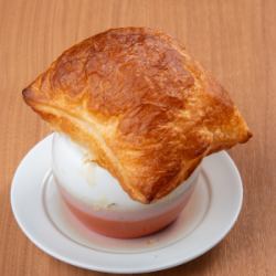 名物パイ包みスープ