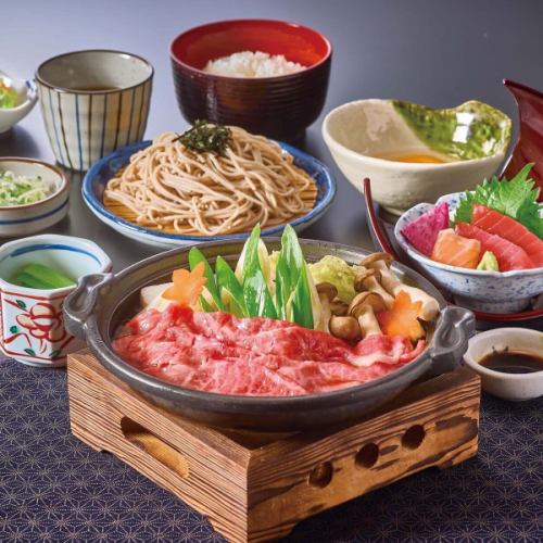 [Hida beef] Sukiyaki and sashimi set meal