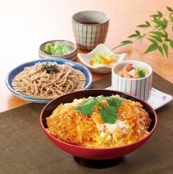 [Specialty pork loin] Katsudon and noodles
