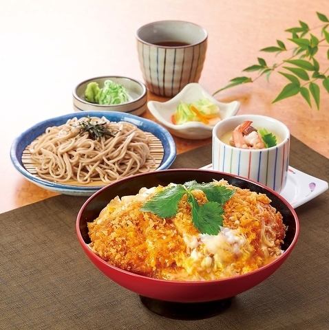 [Specialty pork loin] Katsudon and noodles