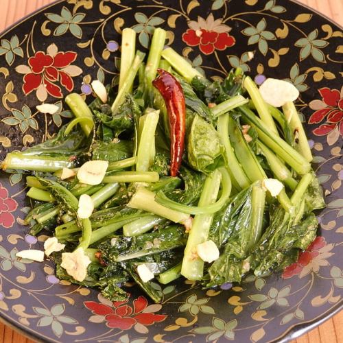 Stir-fried greens with garlic