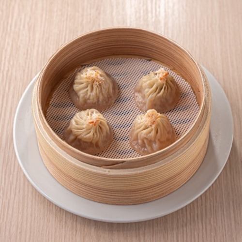 4 xiaolongbao with crab miso