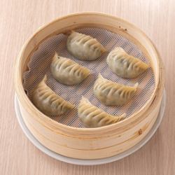 6 steamed vegetable dumplings