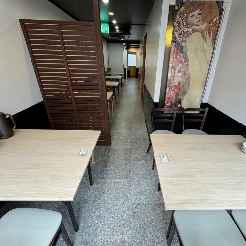 <p>[2nd floor: Table seating available for banquets] On the 2nd floor, there are 6 tables that seat 4 people, which can also be used by large groups.You can use it after work or shopping.</p>