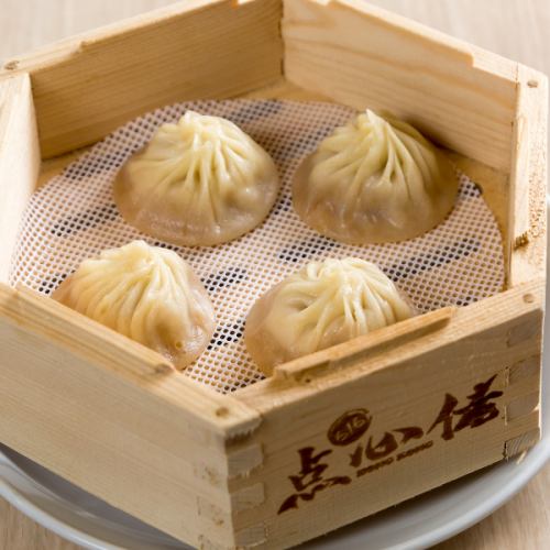 小籠包　４個