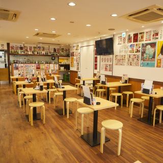 맘껏 차분한 차분한 가게 안…