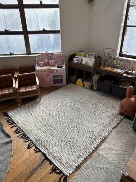 【キッズスペース】当店はキッズッズスペースを設けており、ママ会やお子様連れのご来店も大歓迎♪絵本やおもちゃも置いてありますので、お子さま連れのお客様も安心してご利用いただけます。お子さま向けのランチメニューも◎おしゃれにママ会を楽しみたい時はぜひ当店でゆっくりとお過ごしください!