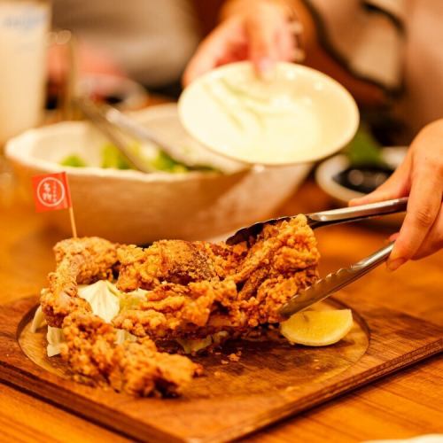 Enjoy fried chicken and izakaya food