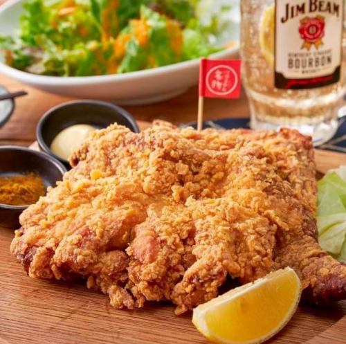 Specialty: "Seiryu Young Chicken Thigh with Bone, Deep Fried in a Glove"