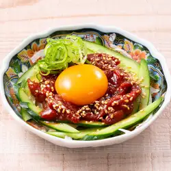 馬刺しユッケ