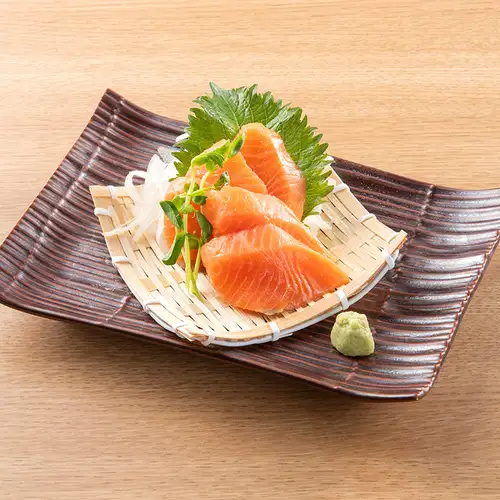 サーモンの刺身