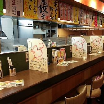 【南大阪の拠点・天王寺で集まるなら】JR・近鉄・地下鉄が交わる阿倍野は、堺や奈良方面など多方面から人が集まる飲み会に最適！「駅近・直結」の当店なら、集合も解散も驚くほどスムーズ。終電ギリギリまでたっぷり語り合えます。仕事帰りのサク飲みから同窓会、二次会まで、阿倍野で賢く集まりたい幹事様の強い味方です！